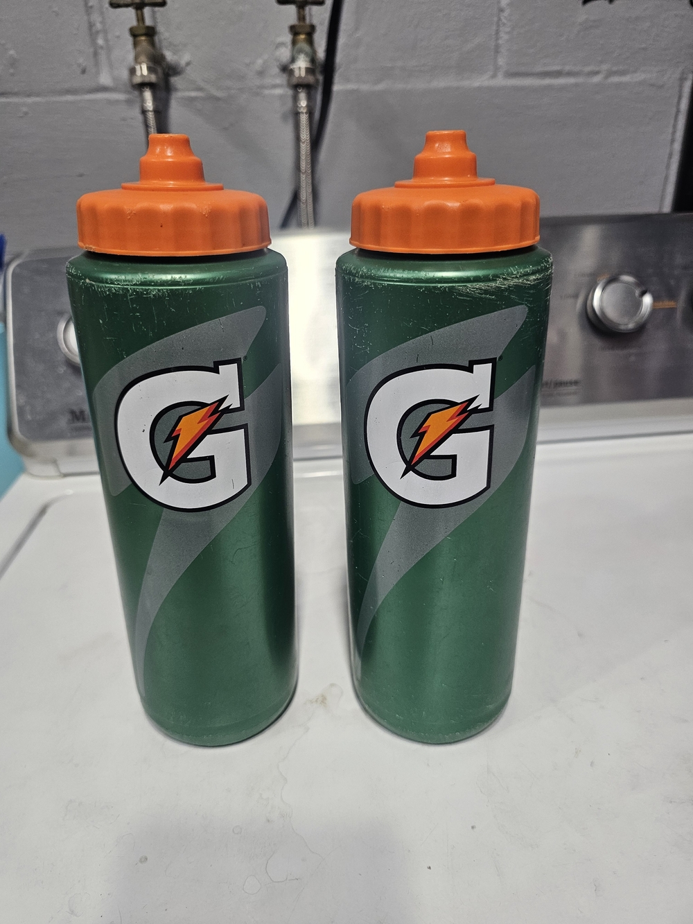 Gatorade Green Sports Water Bottle Pair with Orange Caps